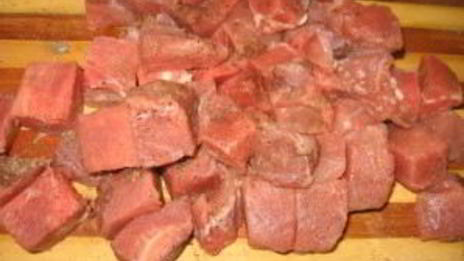 гуляш из говядины с грибами