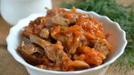 гуляш из говядины с подливкой