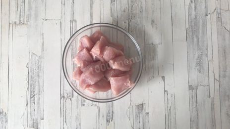 гуляш из индейки с подливкой