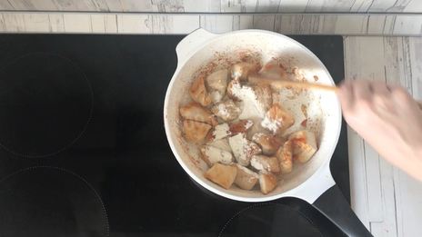 гуляш из индейки с подливкой