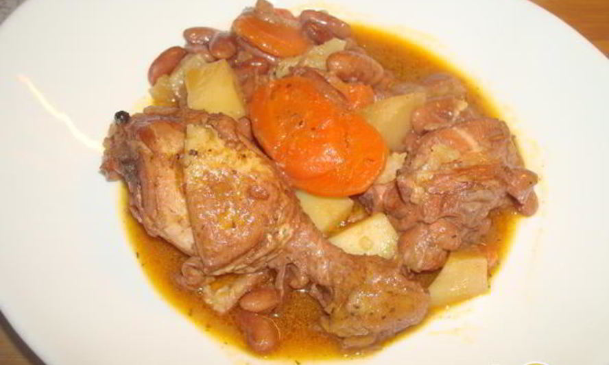 Рецепт гуляша из красной фасоли и курицы