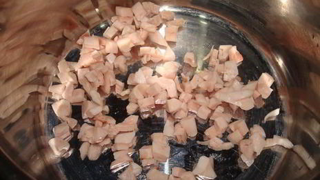 гуляш из красной фасоли и курицы