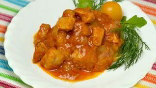 Гуляш из свинины на сковороде