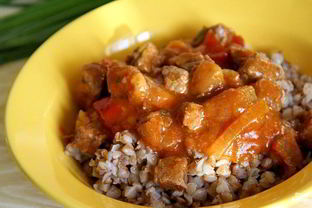 Гуляш из телятины с подливкой