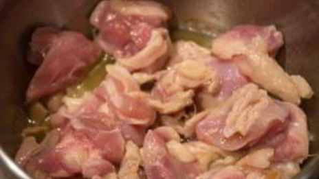 гуляш куриный с подливкой