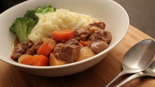 Гуляш с картофелем