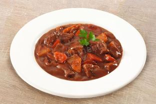 Гуляш с овощами в соусе Демиглас