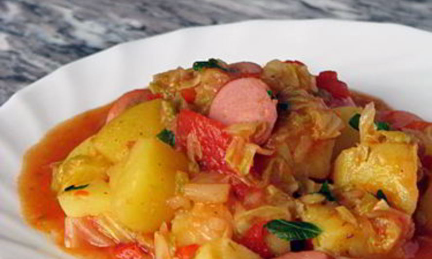 Рецепт картофельного гуляша с венскими сосисками