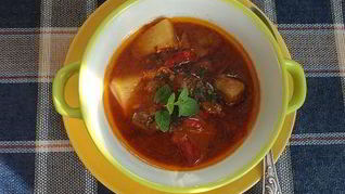 Суп-гуляш остренький