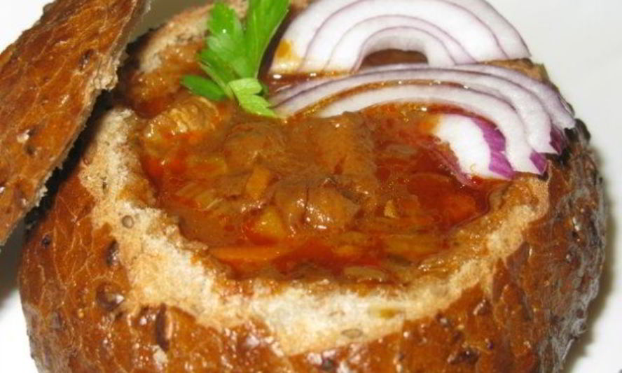 Рецепт супа-гуляша в хлебе