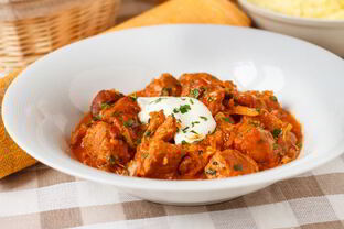 Свинина, тушенная с капустой a la гуляш