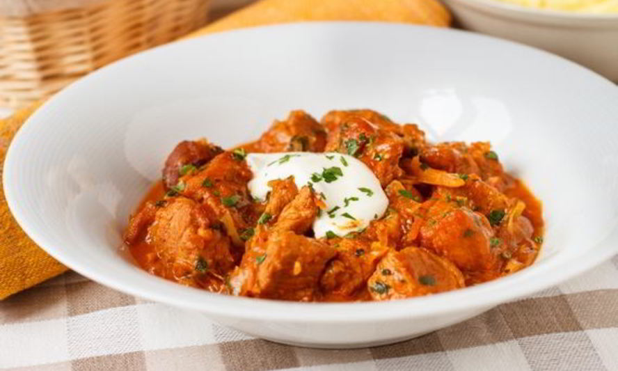 Рецепт свинины, тушенной с капустой а la гуляш