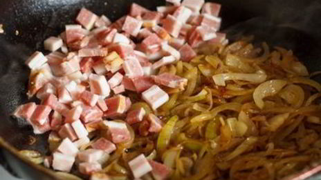 свинина, тушенная с капустой a la гуляш