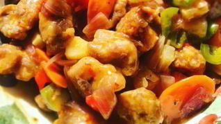 Свиной гуляш в кисло-сладком соусе