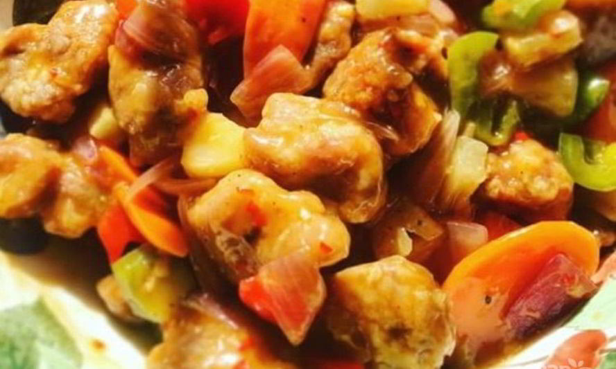 Рецепт свиного гуляша в кисло-сладком соусе