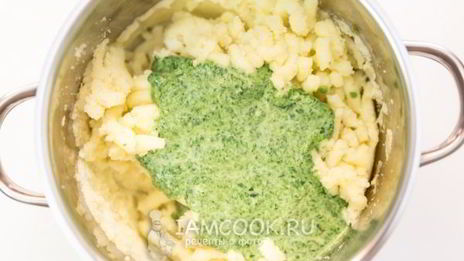 картофельное пюре со шпинатом и чесноком