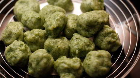 картофельные клецки со шпинатом