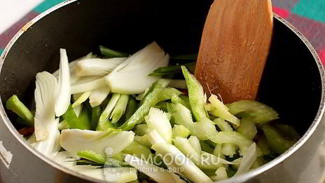 китайская лапша с курицей