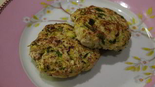 Котлетки из индейки с цукини и мятой
