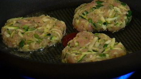 котлетки из индейки с цукини и мятой