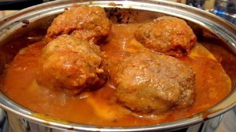 котлеты под соусом