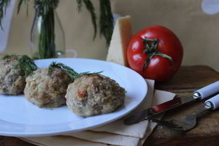 Котлеты с помидорами и сыром