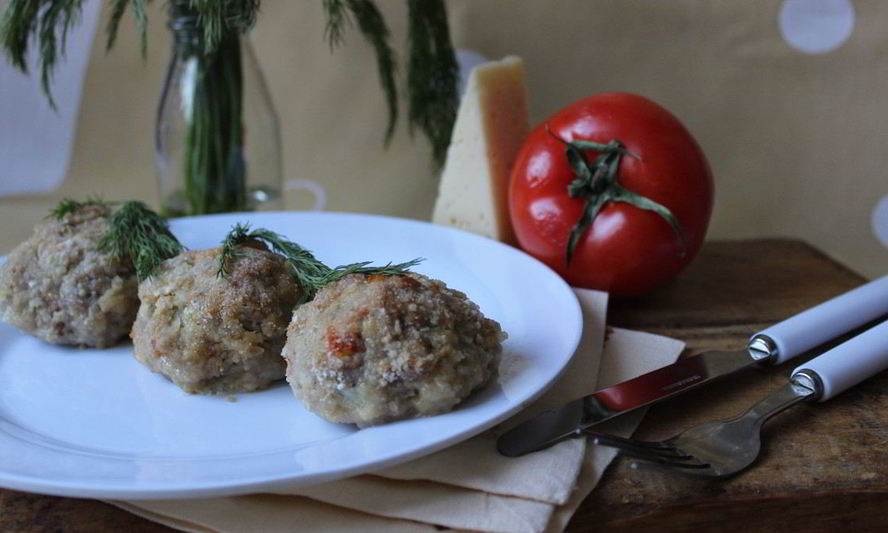 Рецепт котлет с помидорами и сыром