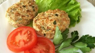 Куриные котлеты с кабачком и зеленью