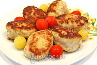 Куриные котлеты в мультиварке