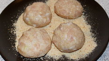 куриные котлеты в мультиварке