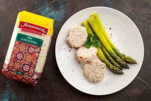 Паровые котлетки из индейки с рисом