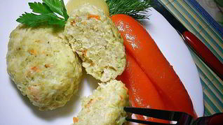 Паровые куриные котлетки с овощами и овсянкой