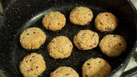 постные морковно-нутовые котлеты