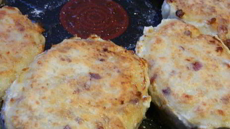 рыбные котлеты с греческой ноткой