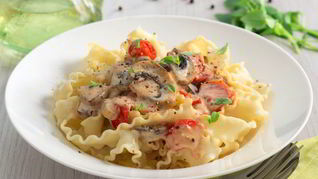 Лапша со сливочным соусом