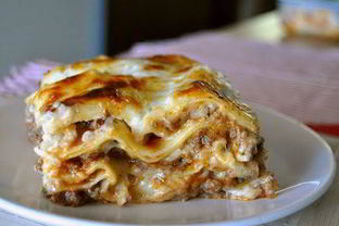 Классическая лазанья с мясным соусом