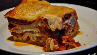 Лазанья с фаршем и помидорами