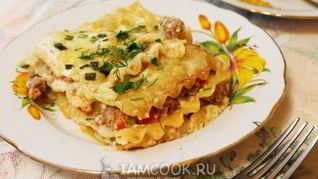 Лазанья с фаршем, помидорами и сыром
