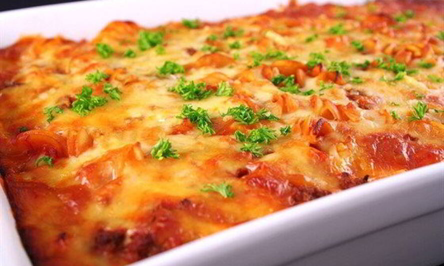 Рецепт лазаний с феттучини, фрикадельками, томатами и сыром