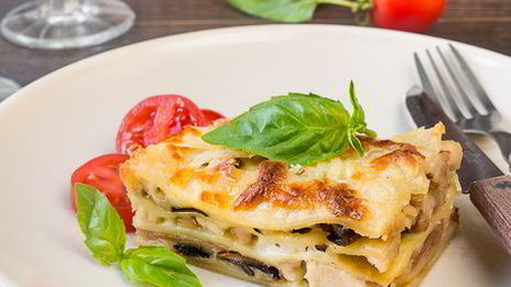 лазанья с курицей и шампиньонами