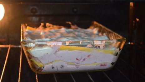 лазанья с рикоттой и ягодным ассорти