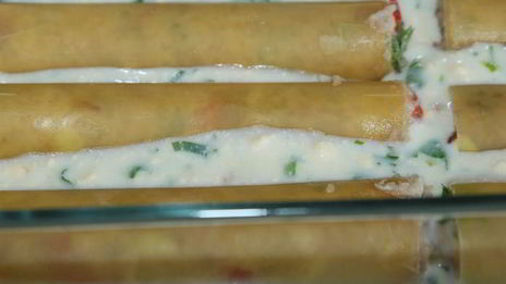 каннеллони под сливочно-яичным соусом