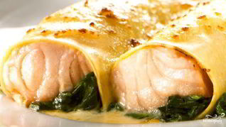 Каннеллони с лососем