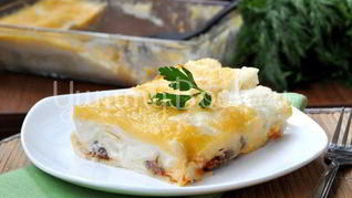 Каннеллони с мясом под соусом Бешамель