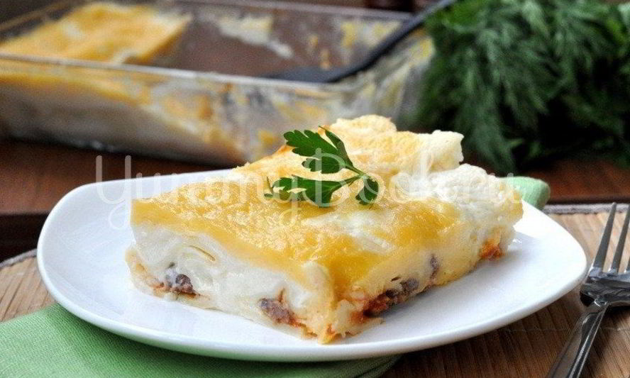 Рецепт каннеллонь с мясом под соусом бешамель