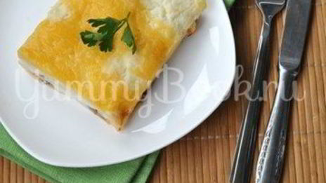 каннеллони с мясом под соусом бешамель