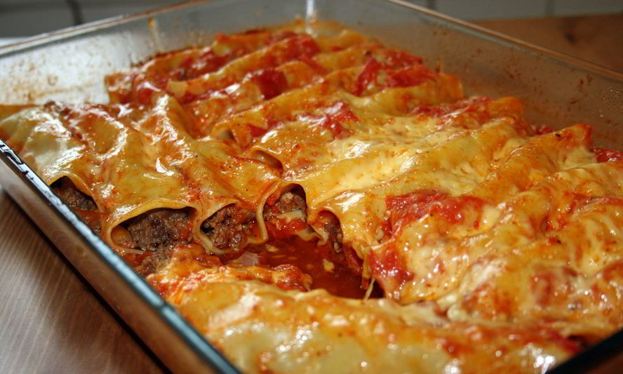 Рецепт каннеллонь с соусом болоньезе