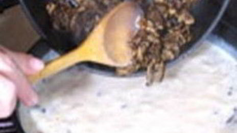 макароны-гнезда с грибным соусом