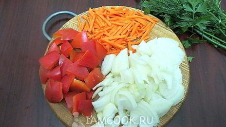 макароны с фаршем и помидорами