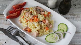 Макароны с красной рыбой в соусе